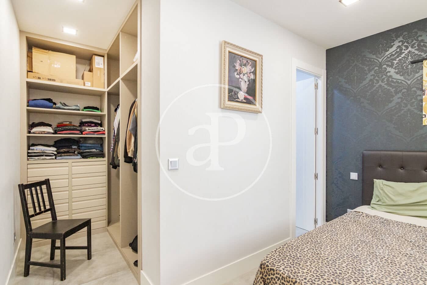 2 slaapkamer Appartement te huur in Madrid stad - € 2.000 (Ref: 9036963)