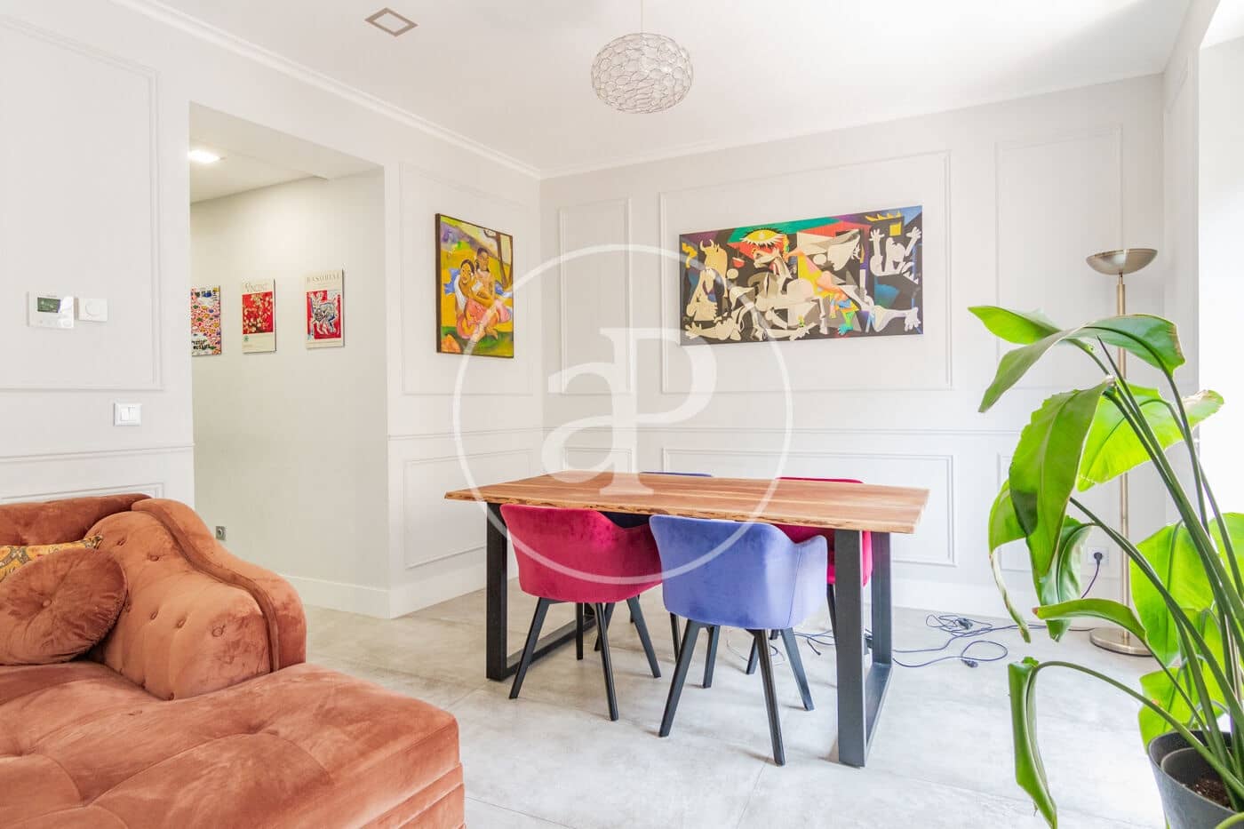 2 slaapkamer Appartement te huur in Madrid stad - € 2.000 (Ref: 9036963)