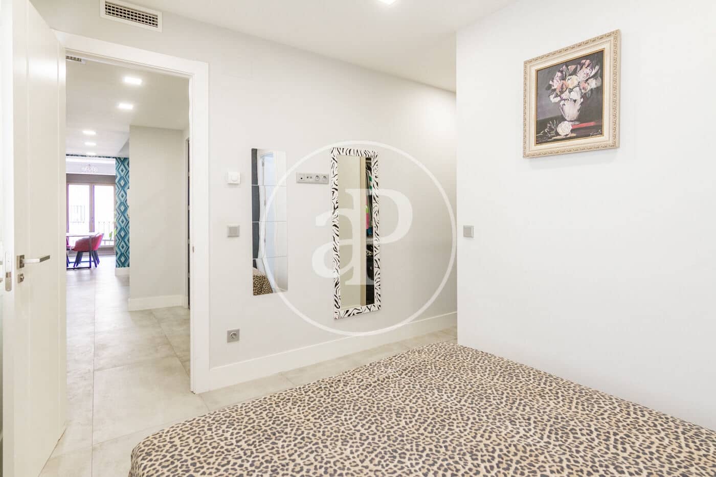 2 slaapkamer Appartement te huur in Madrid stad - € 2.000 (Ref: 9036963)