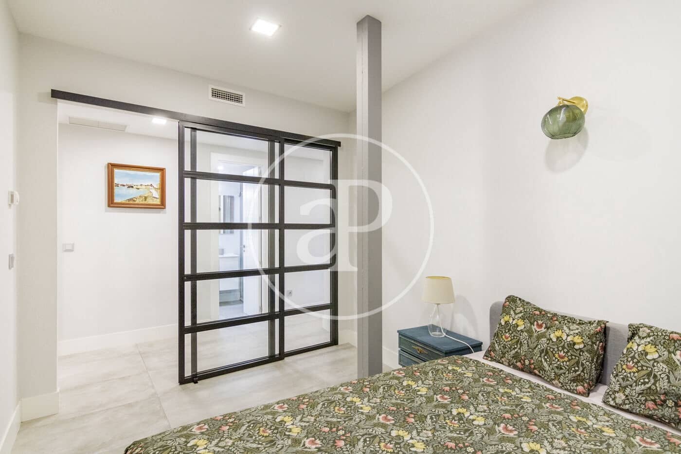 2 slaapkamer Appartement te huur in Madrid stad - € 2.000 (Ref: 9036963)