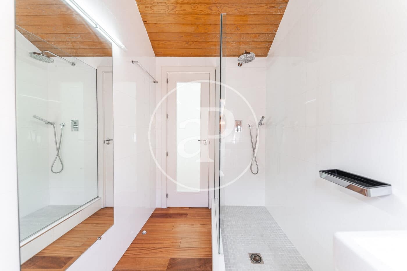 5 soveværelse Villa til leje i Madrid by - € 7.500 (Ref: 9036973)