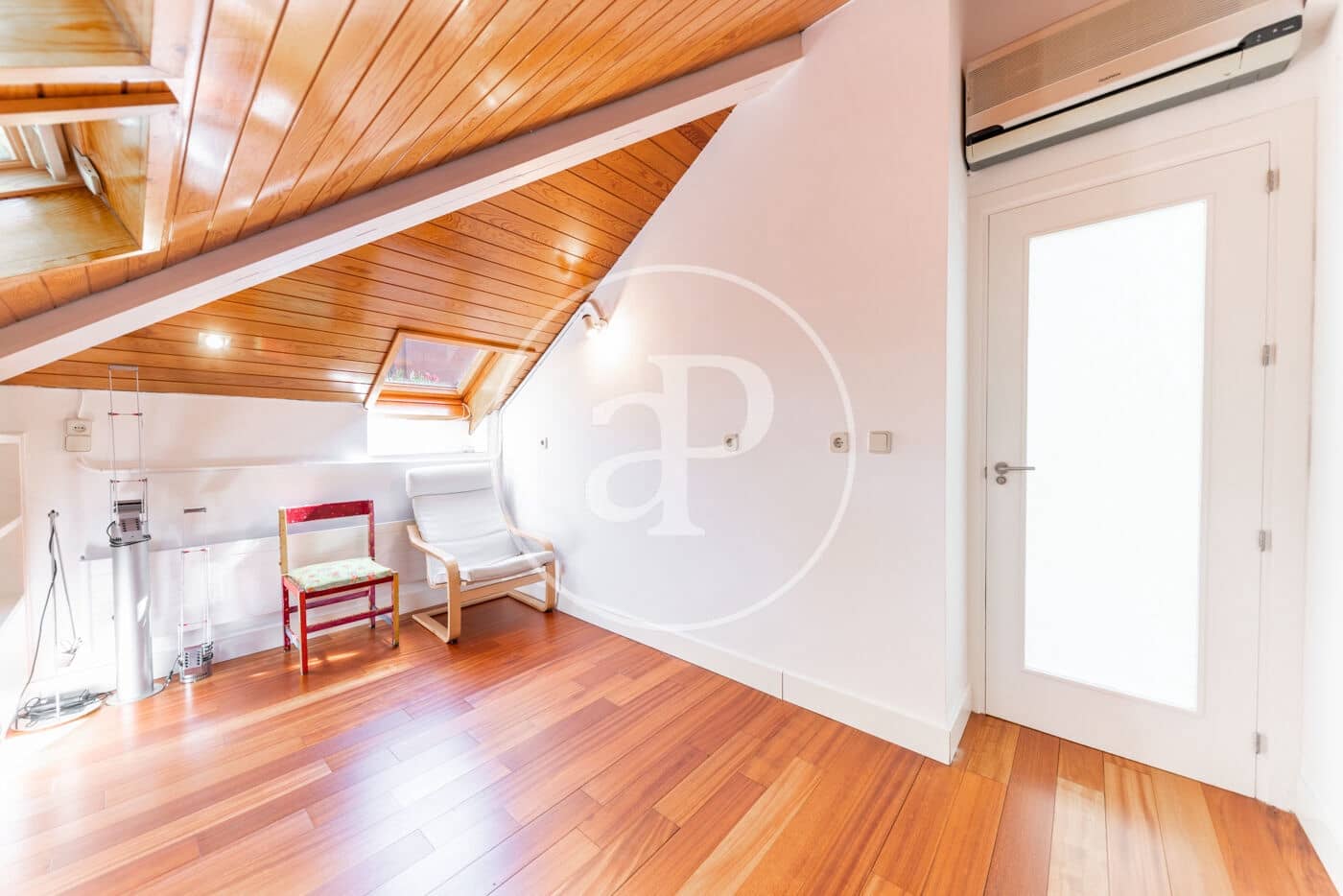 5 soveværelse Villa til leje i Madrid by - € 7.500 (Ref: 9036973)