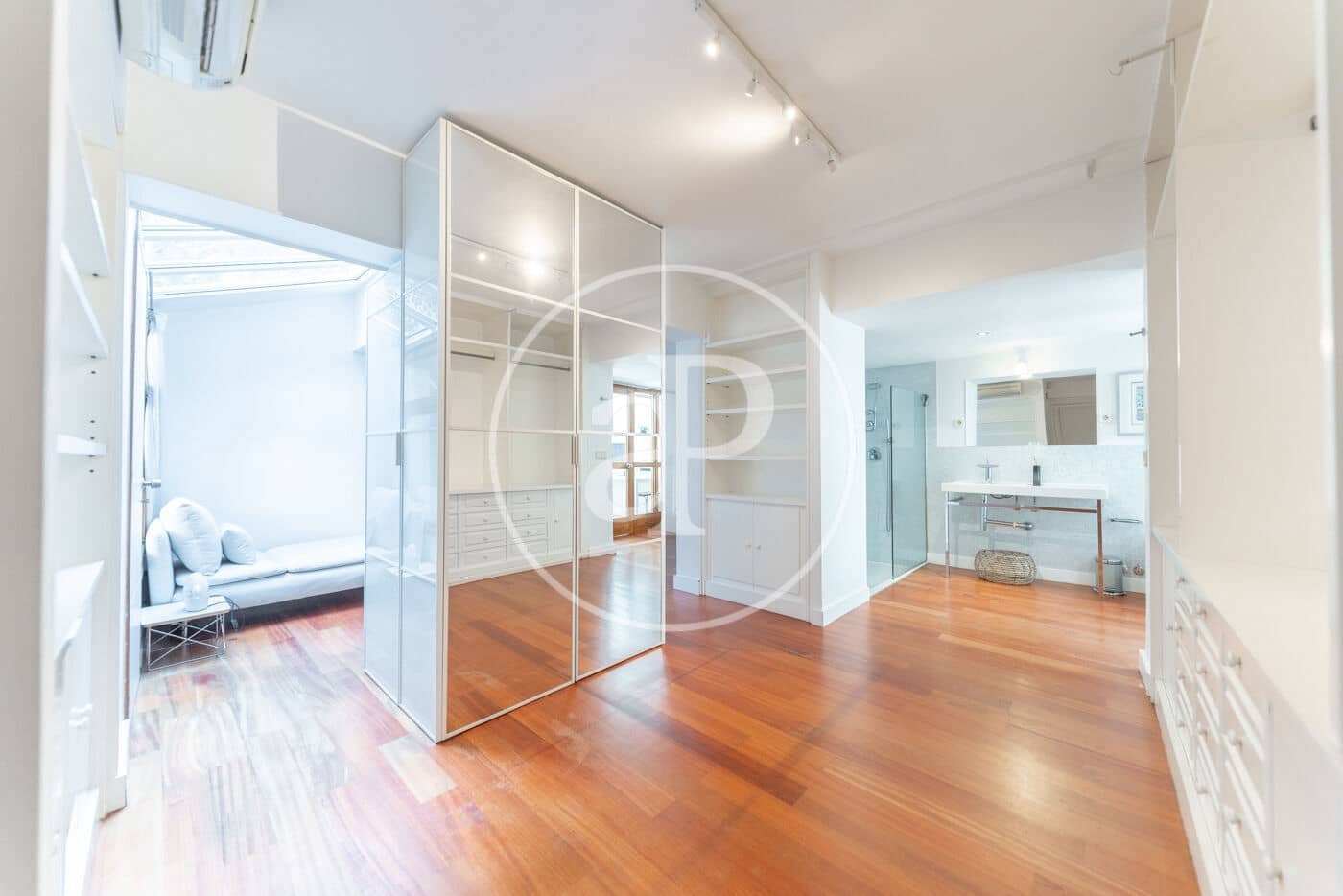 5 soveværelse Villa til leje i Madrid by - € 7.500 (Ref: 9036973)