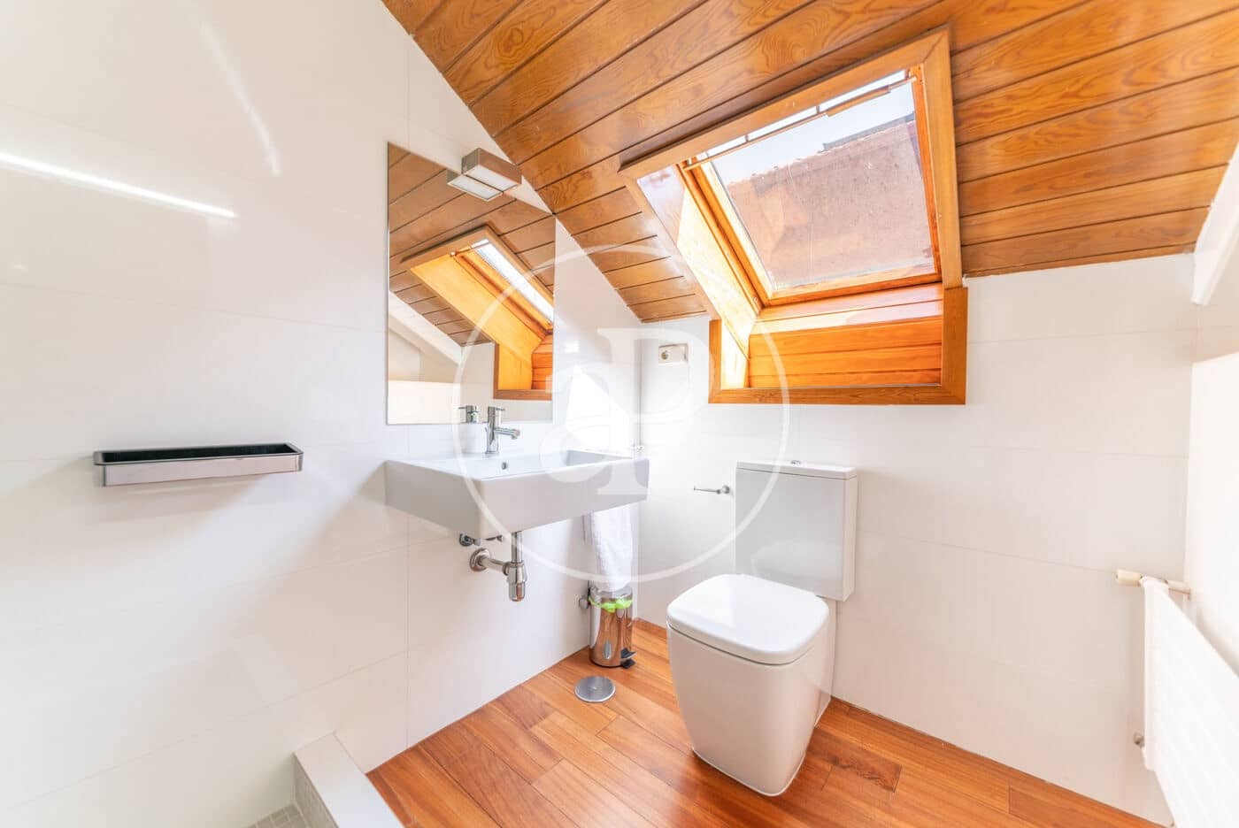 5 soveværelse Villa til leje i Madrid by - € 7.500 (Ref: 9036973)