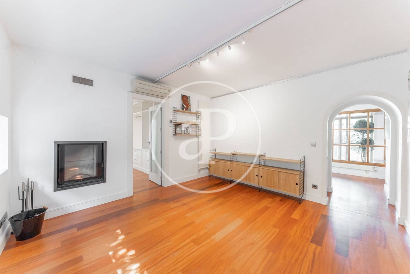 5 soveværelse Villa til leje i Madrid by - € 7.500 (Ref: 9036973)