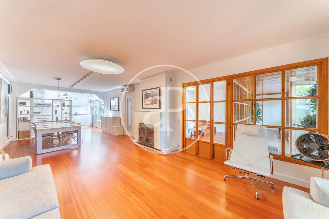 5 soveværelse Villa til leje i Madrid by - € 7.500 (Ref: 9036973)