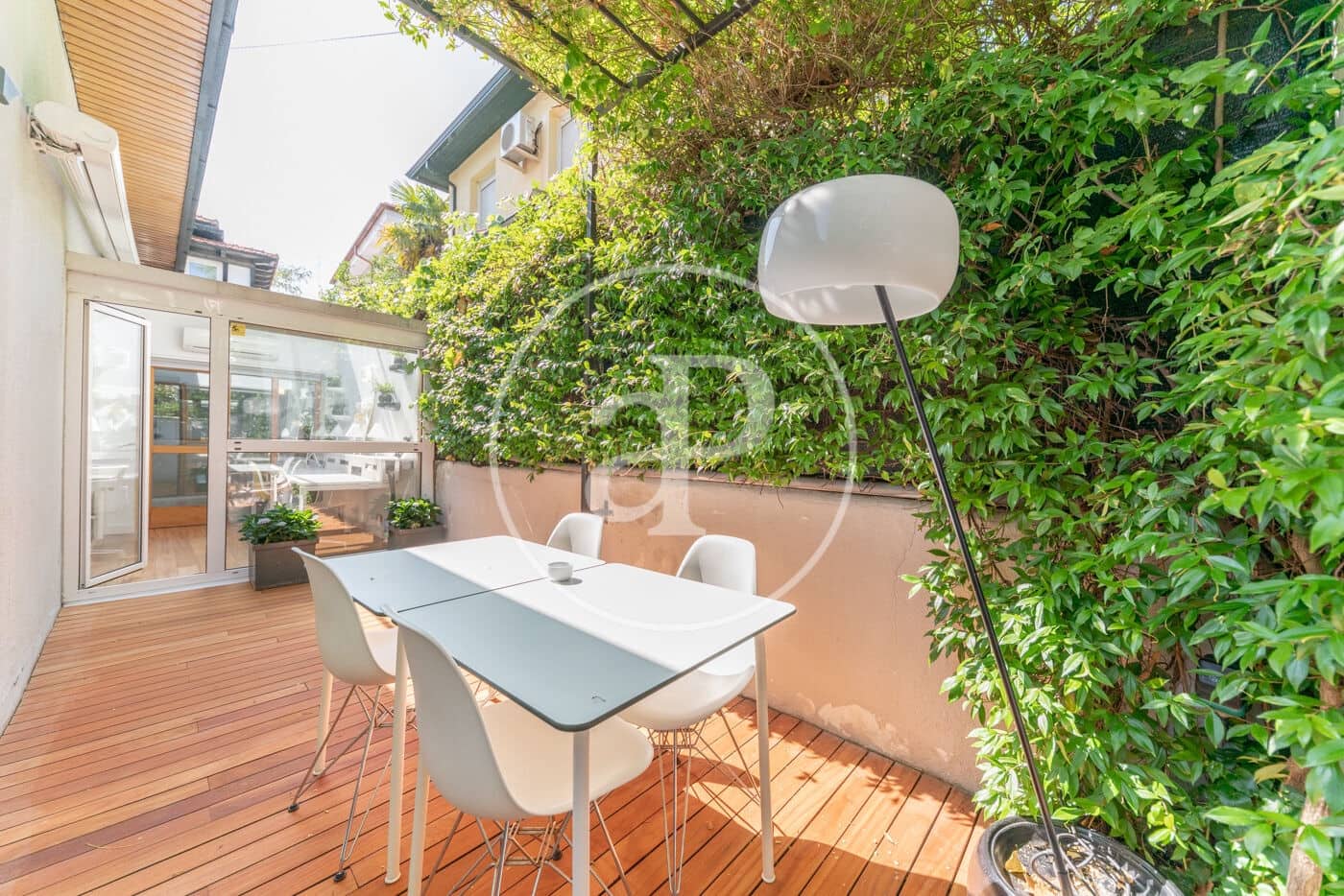 5 soveværelse Villa til leje i Madrid by - € 7.500 (Ref: 9036973)