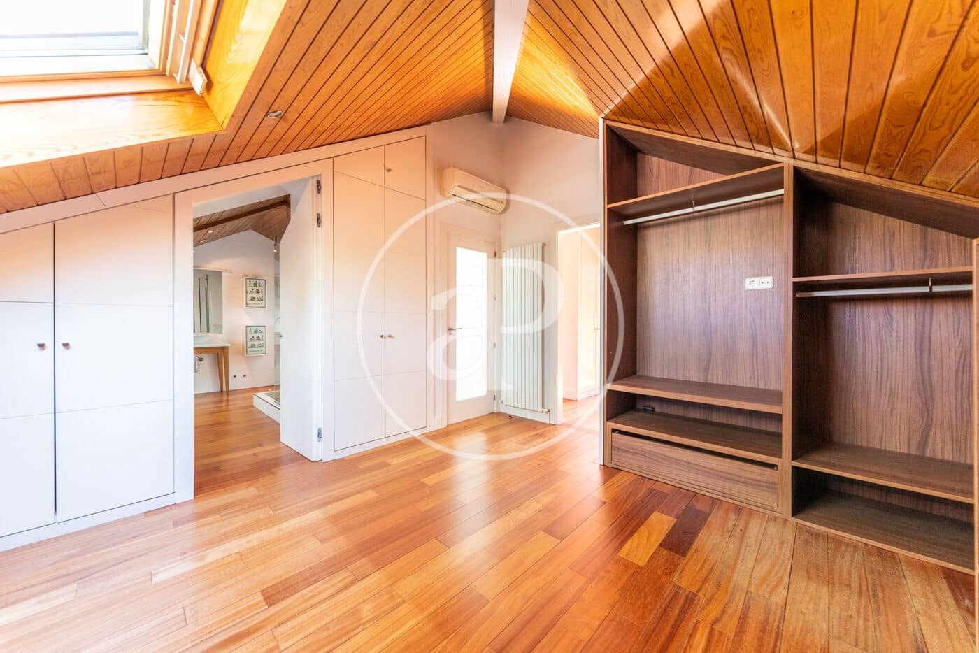 5 soveværelse Villa til leje i Madrid by - € 7.500 (Ref: 9036973)