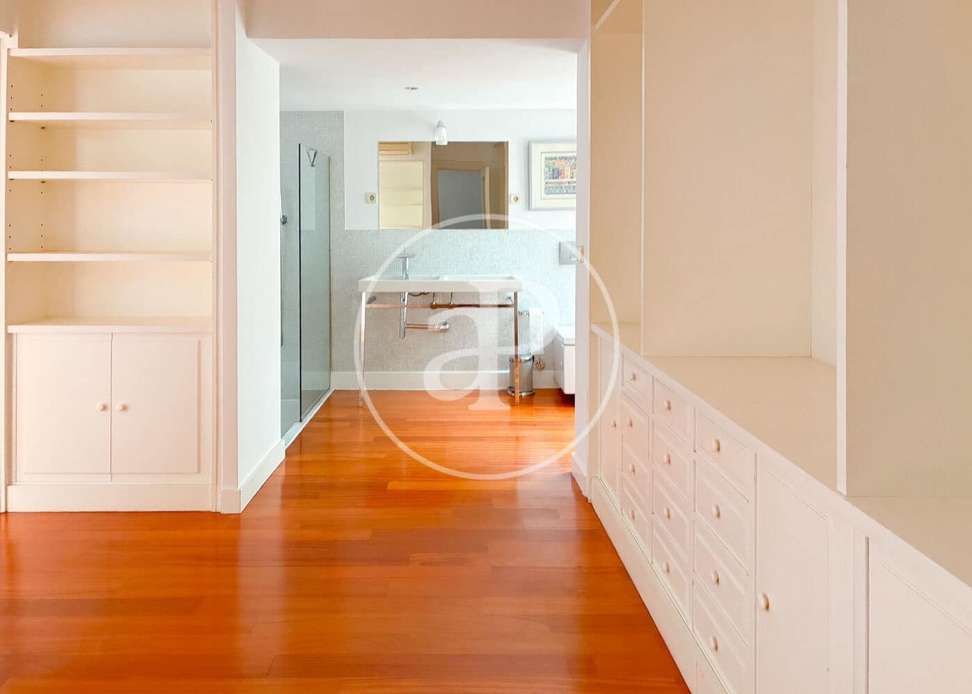 5 soveværelse Villa til leje i Madrid by - € 7.500 (Ref: 9036973)