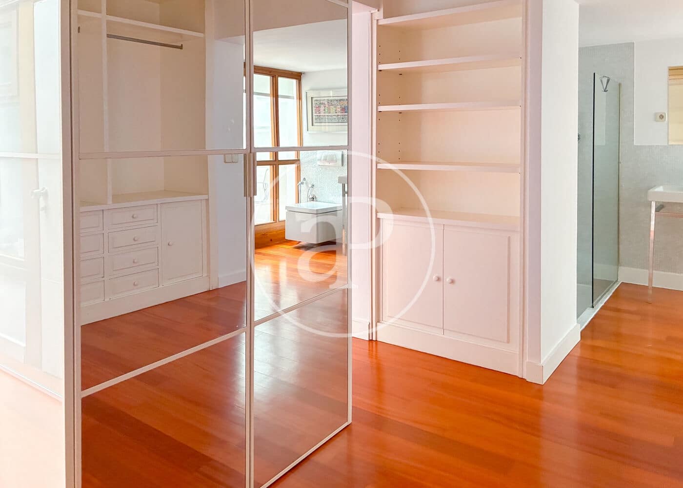 5 soveværelse Villa til leje i Madrid by - € 7.500 (Ref: 9036973)