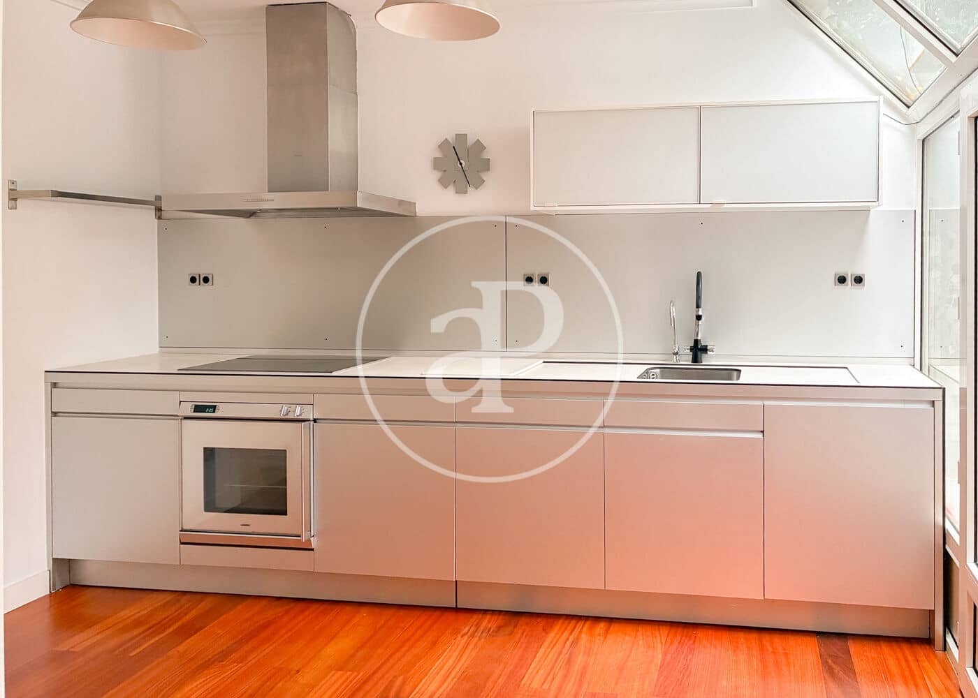 5 soveværelse Villa til leje i Madrid by - € 7.500 (Ref: 9036973)