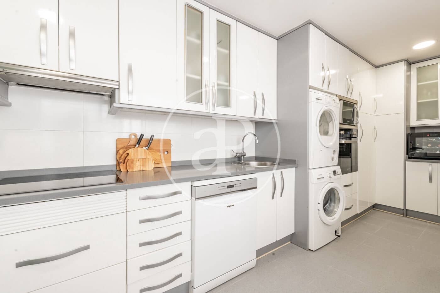 5 soveværelse Lejlighed til salg i Madrid by - € 2.300.000 (Ref: 9042549)