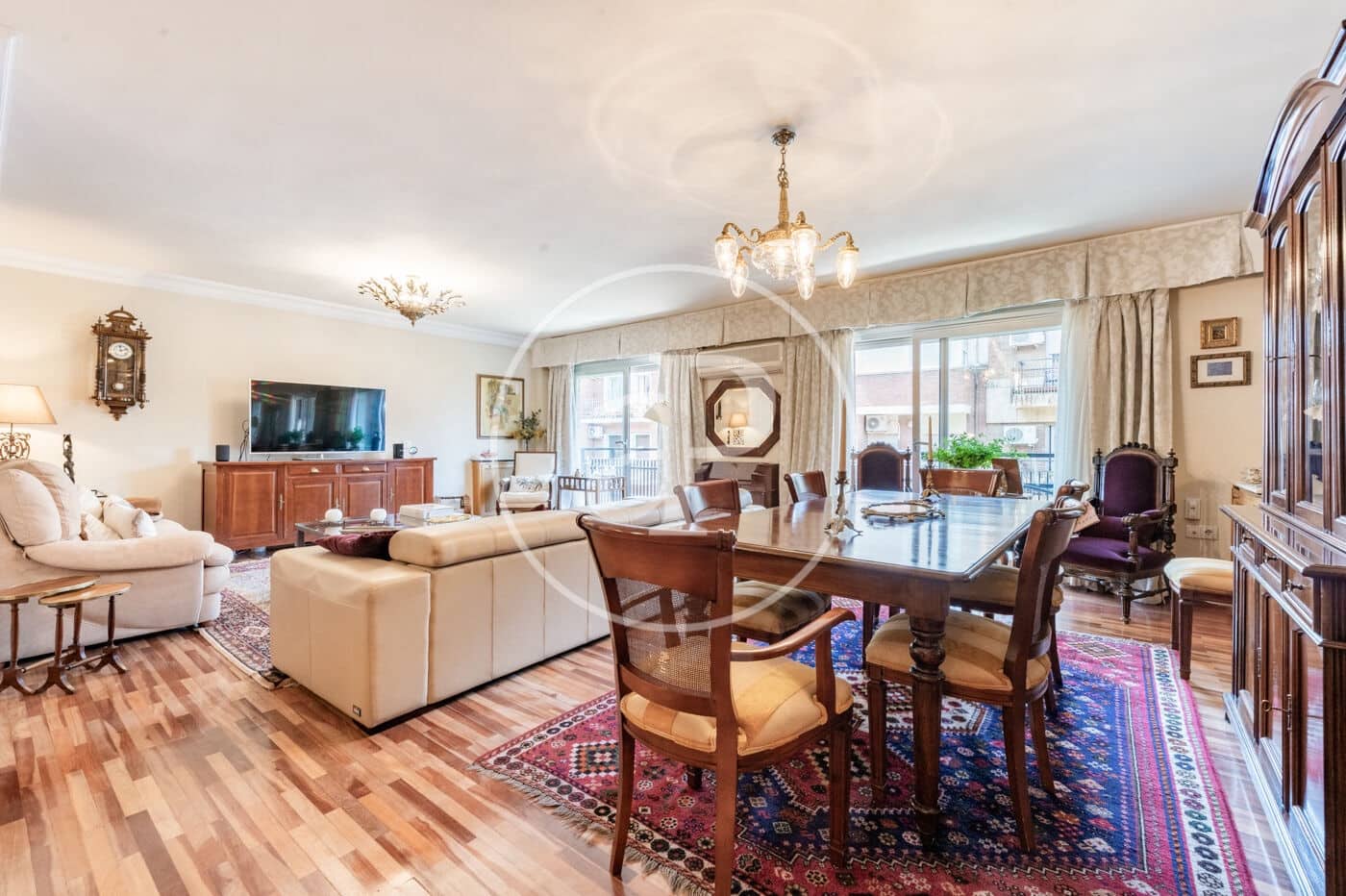 5 soveværelse Lejlighed til salg i Madrid by - € 2.300.000 (Ref: 9042549)