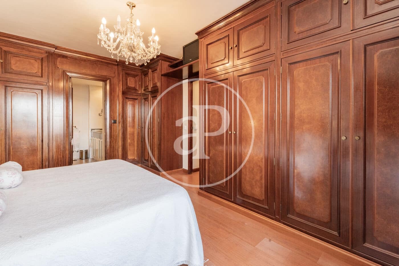 5 soveværelse Lejlighed til salg i Madrid by - € 2.300.000 (Ref: 9042549)