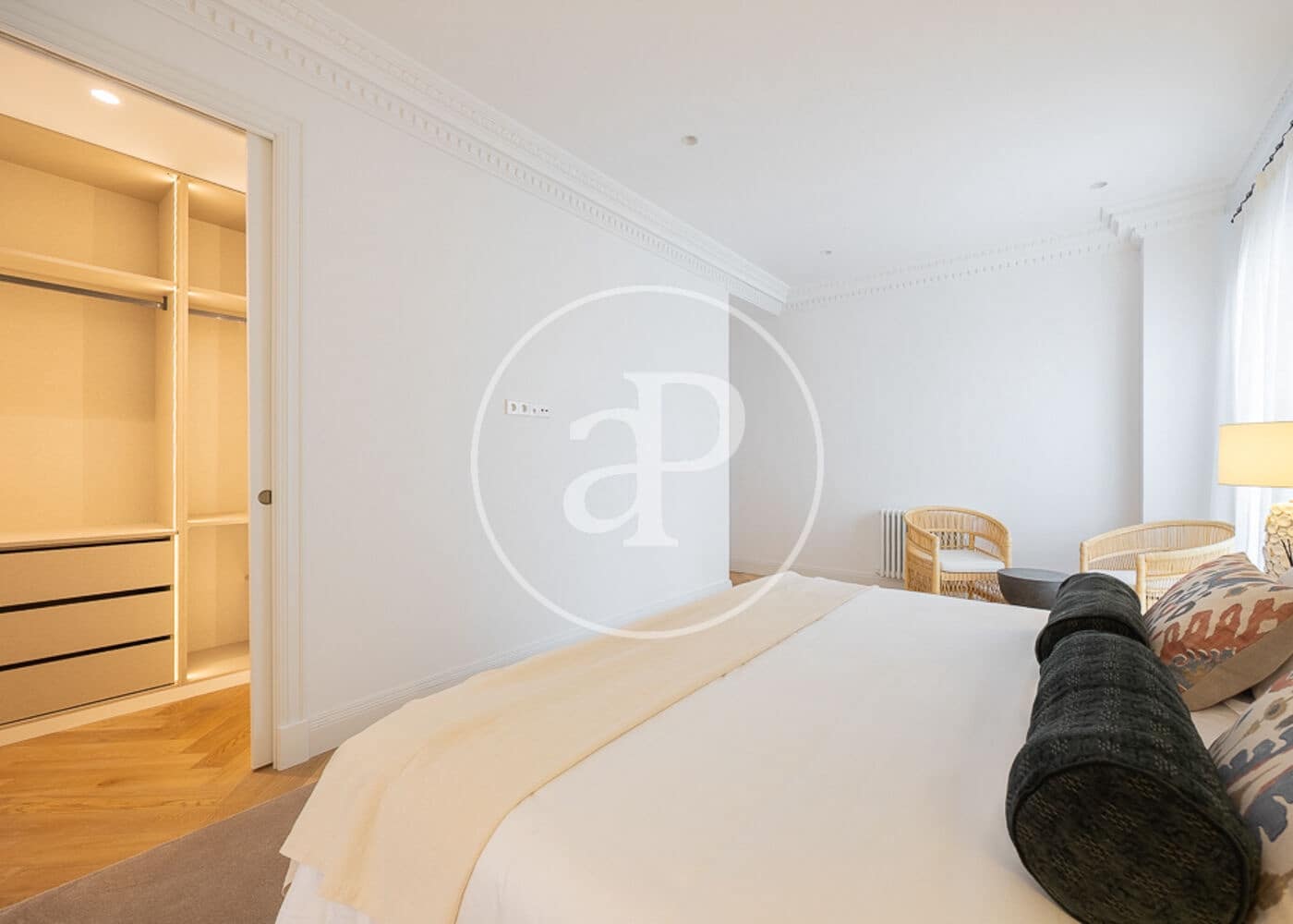 4 bedroom Apartment for sale in Madrid city - € 3,900,000 (Ref: 9042550)