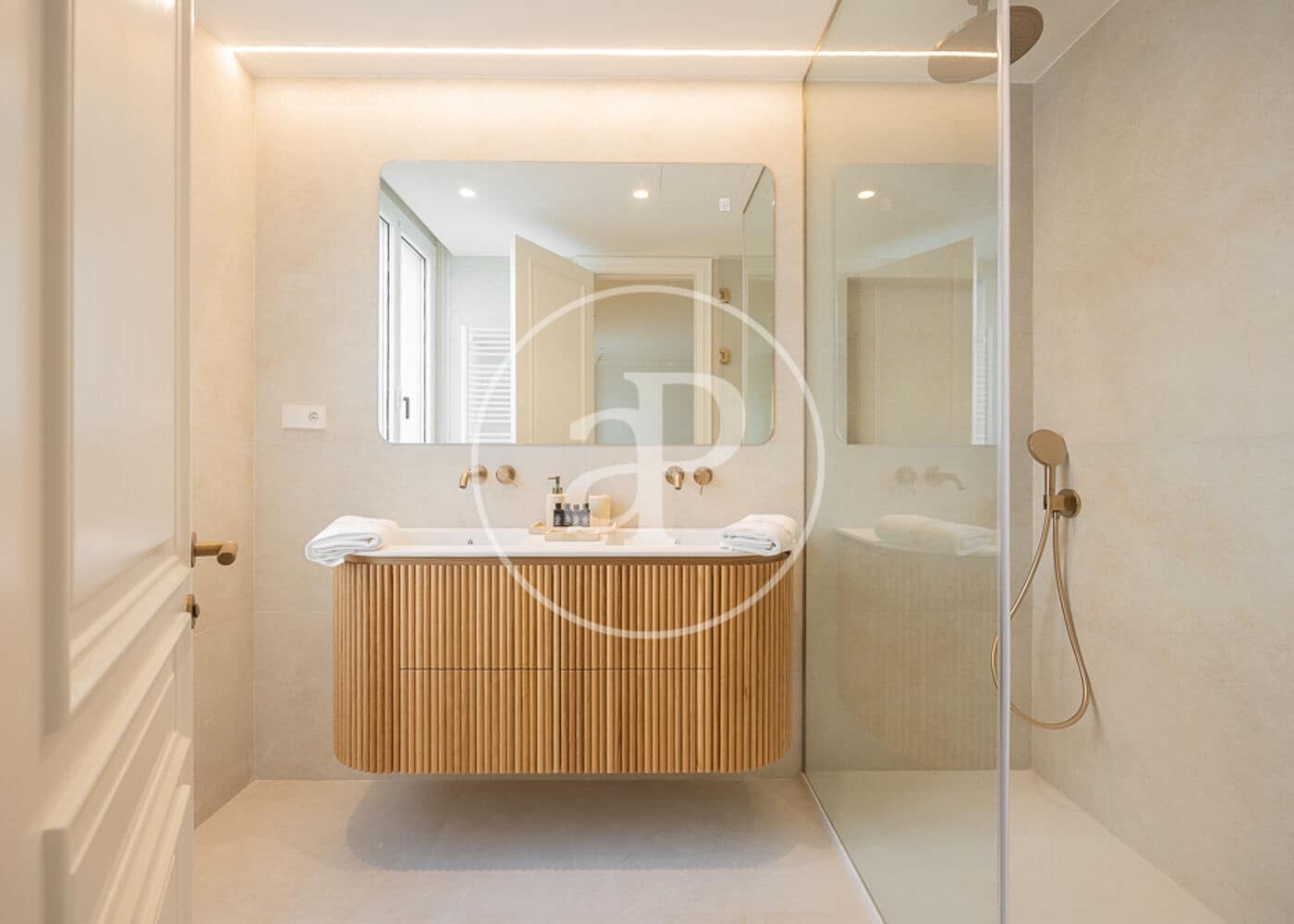 4 bedroom Apartment for sale in Madrid city - € 3,900,000 (Ref: 9042550)