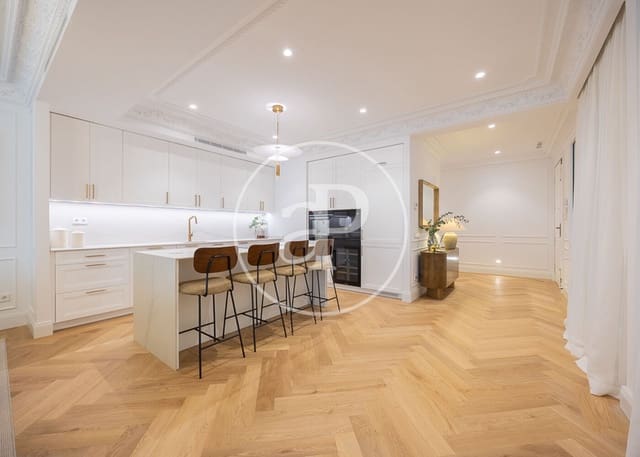 4 bedroom Apartment for sale in Castellana, Madrid city - € 3,900,000 (Ref: 9042550)