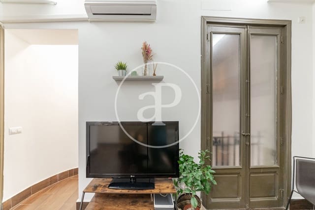 2 soveværelse Lejlighed til salg i Cortes, Madrid by - € 467.000 (Ref: 9042552)