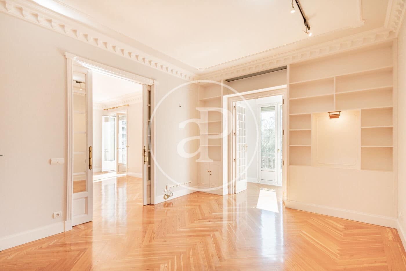 5 bedroom Apartment for rent in Madrid city - € 6,500 (Ref: 9042554)