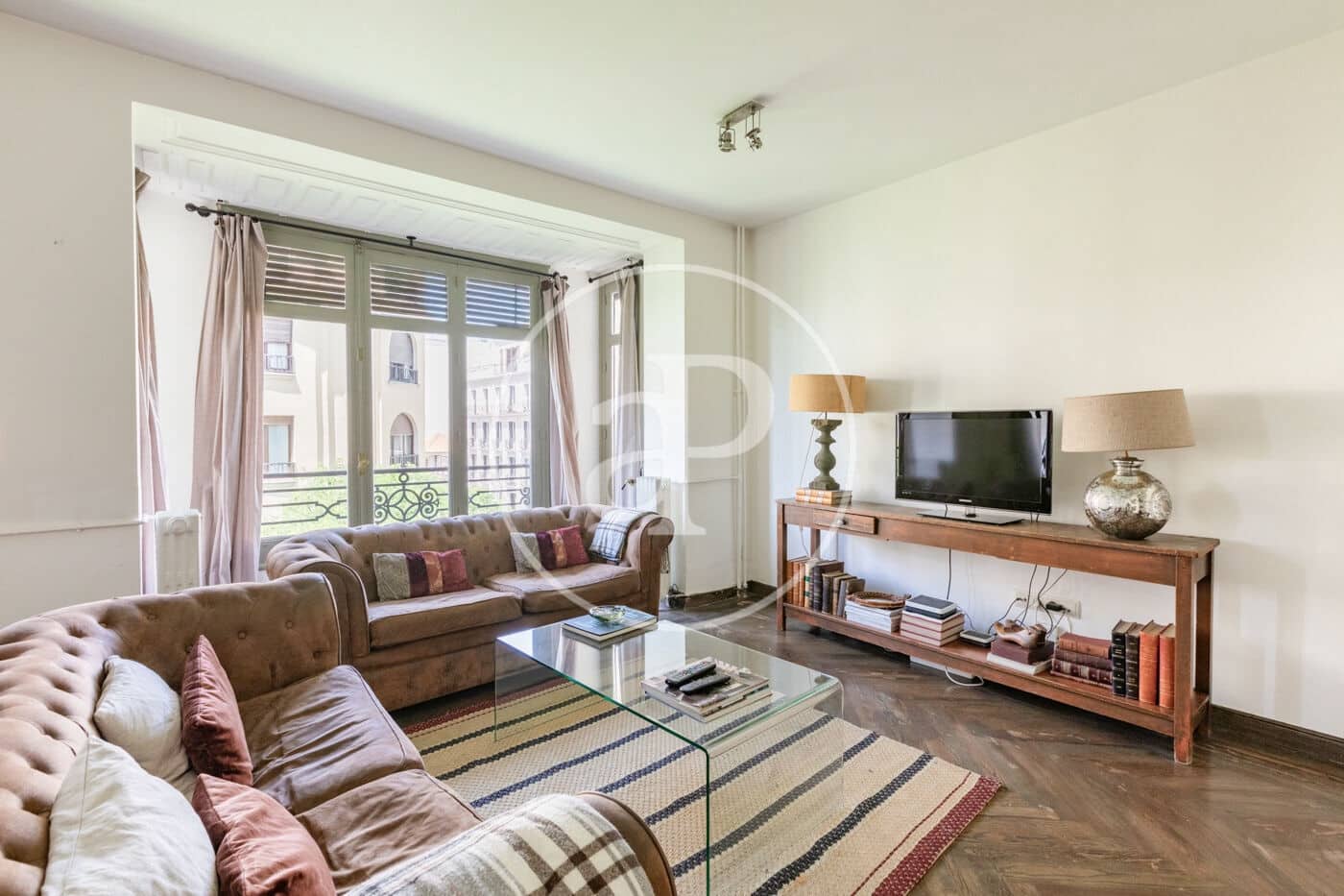 2 sovrum Lägenhet att hyra i Madrid stad - 3 900 € (Ref: 9042555)