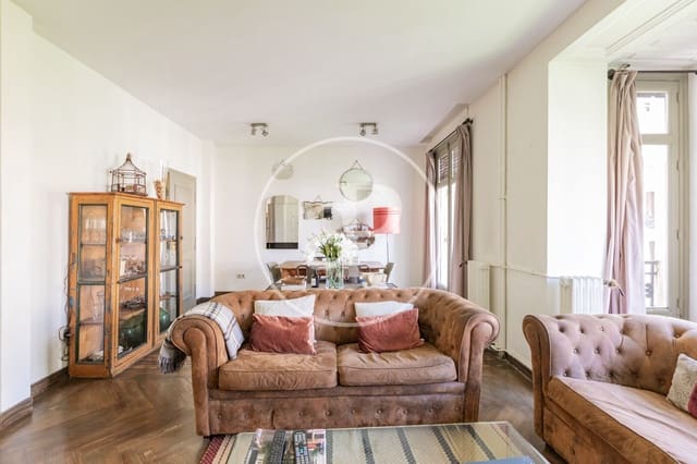 2 sovrum Lägenhet att hyra i Jerónimos, Madrid stad - 3 900 € (Ref: 9042555)
