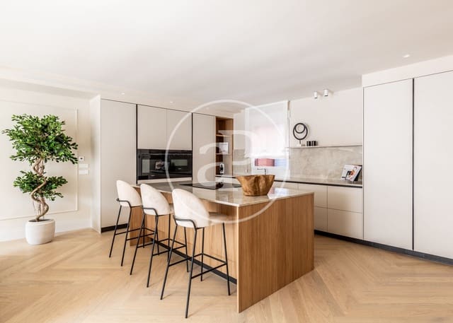 3 soverom Leilighet til salgs i Castellana, Madrid by - € 3 350 000 (Ref: 9049124)