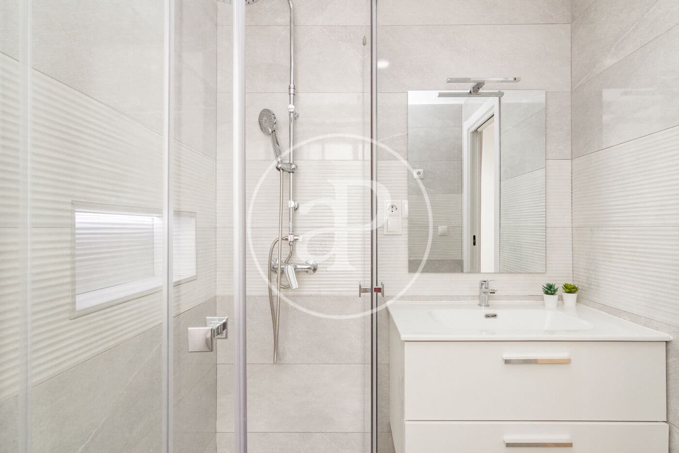 2 soveværelse Lejlighed til salg i Madrid by - € 510.000 (Ref: 9051346)