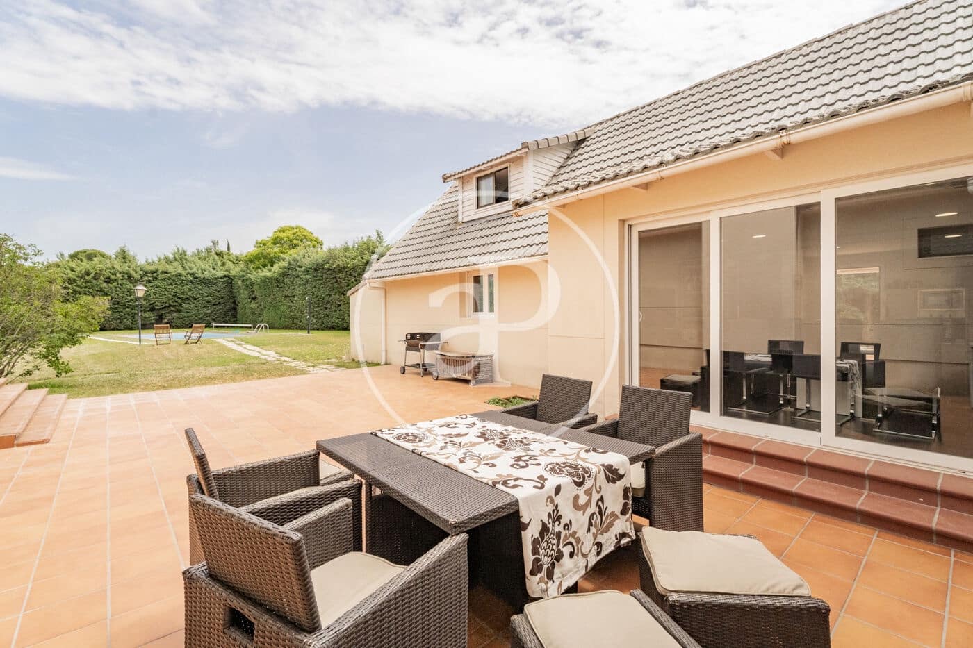 6 soveværelse Villa til salg i Boadilla del Monte med swimmingpool - € 1.350.000 (Ref: 9051347)