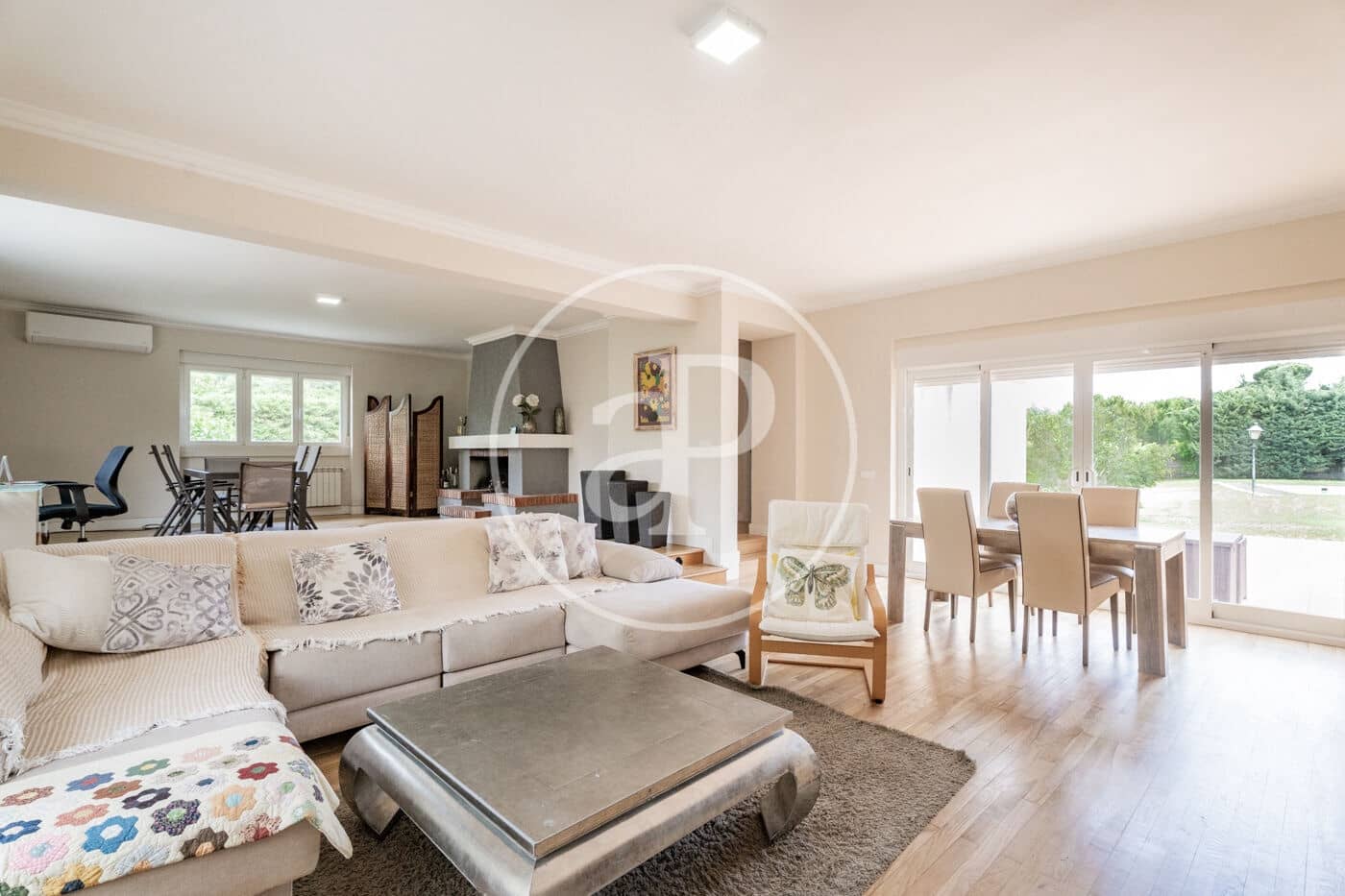 6 soveværelse Villa til salg i Boadilla del Monte med swimmingpool - € 1.350.000 (Ref: 9051347)