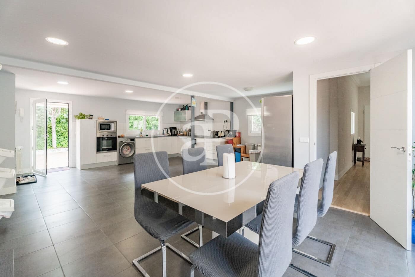 6 soveværelse Villa til salg i Boadilla del Monte med swimmingpool - € 1.350.000 (Ref: 9051347)