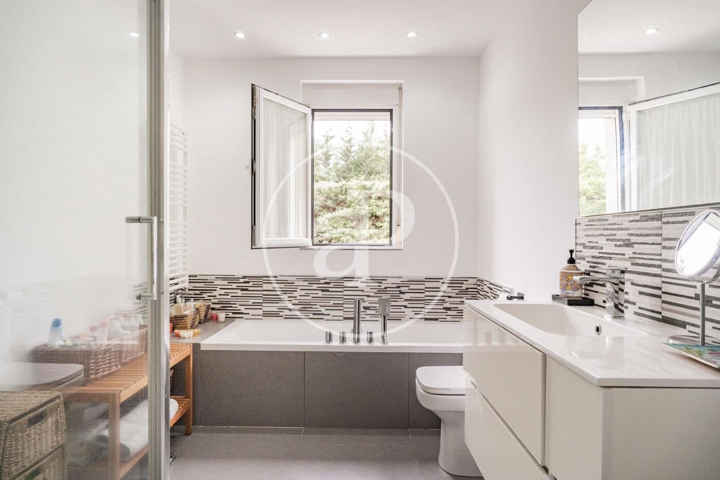 6 soveværelse Villa til salg i Boadilla del Monte med swimmingpool - € 1.350.000 (Ref: 9051347)