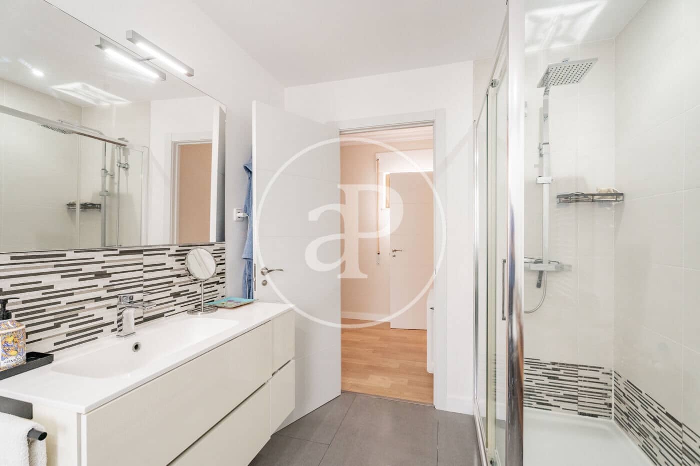 6 soveværelse Villa til salg i Boadilla del Monte med swimmingpool - € 1.350.000 (Ref: 9051347)