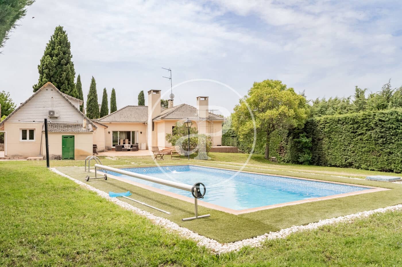 6 soveværelse Villa til salg i Boadilla del Monte med swimmingpool - € 1.350.000 (Ref: 9051347)