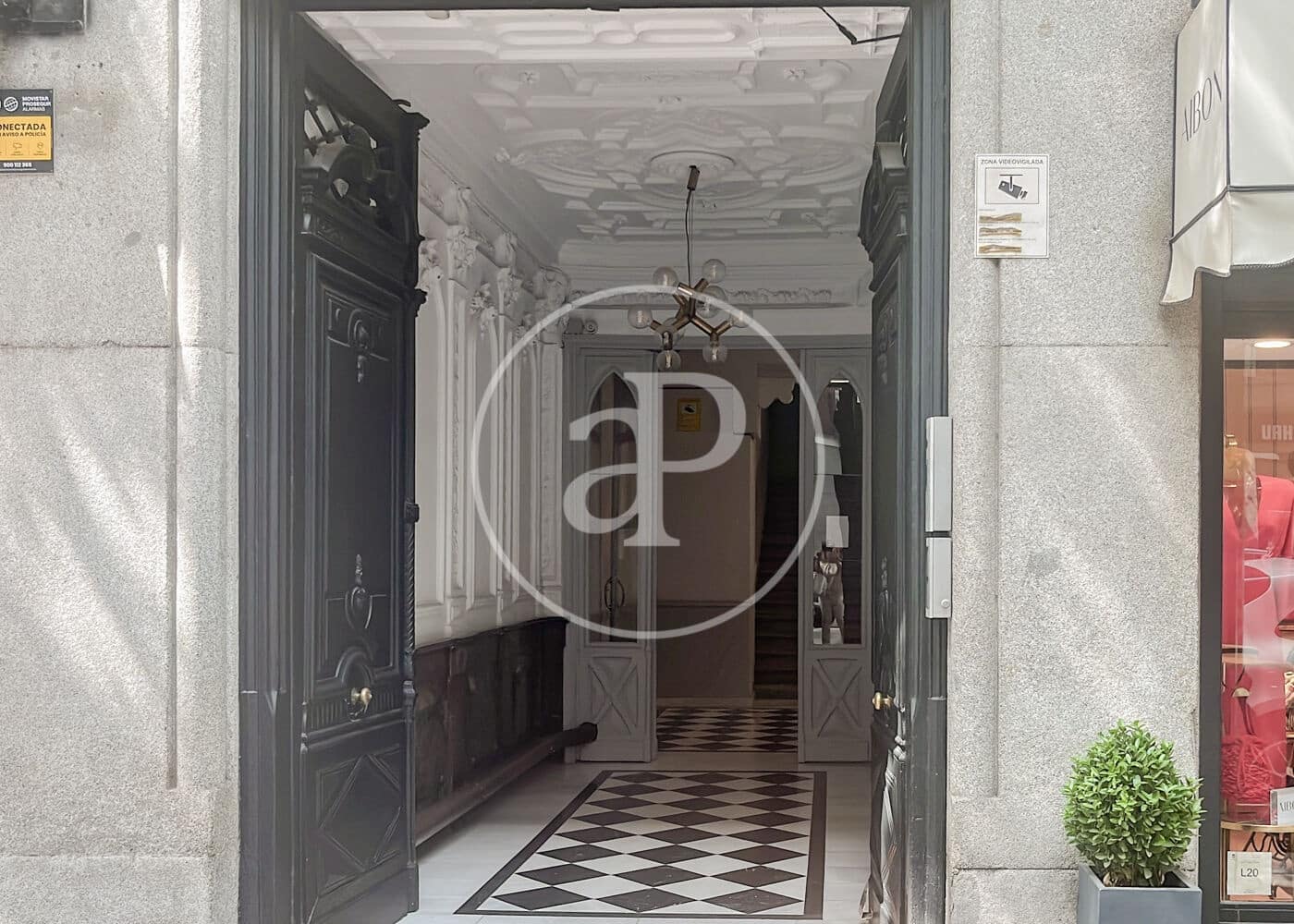 Appartement de 1 chambre à louer à Madrid ville - 2 390 € (Ref: 9051349)