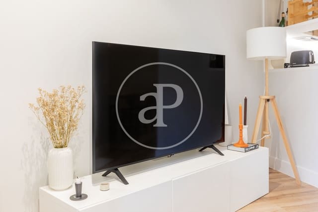 1 bedroom Apartment for sale in Fuente del Berro, Madrid city - € 560,000 (Ref: 9051350)