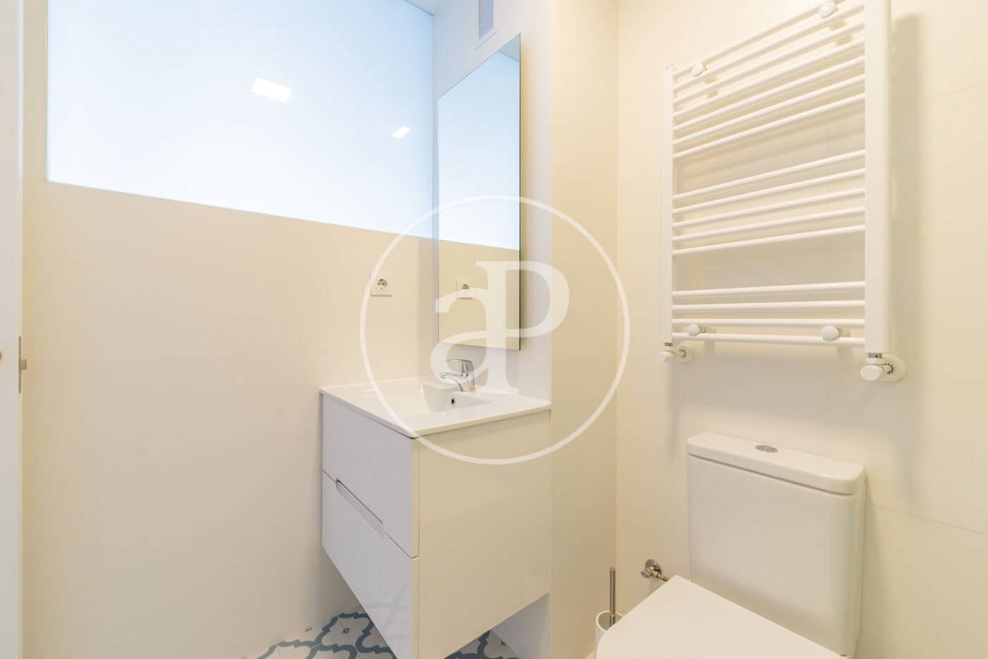 1 soveværelse Lejlighed til leje i Madrid by - € 1.400 (Ref: 9051353)