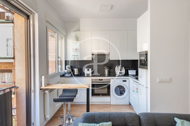 1 soveværelse Lejlighed til leje i Argüelles, Madrid by - € 1.400 (Ref: 9051353)