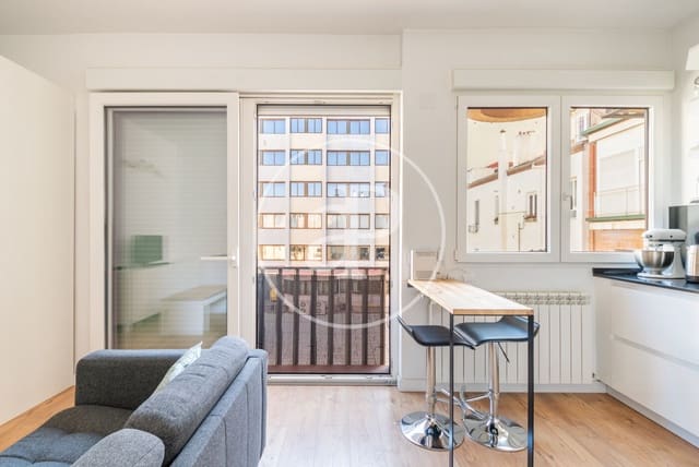 1 soveværelse Lejlighed til leje i Argüelles, Madrid by - € 1.400 (Ref: 9051353)