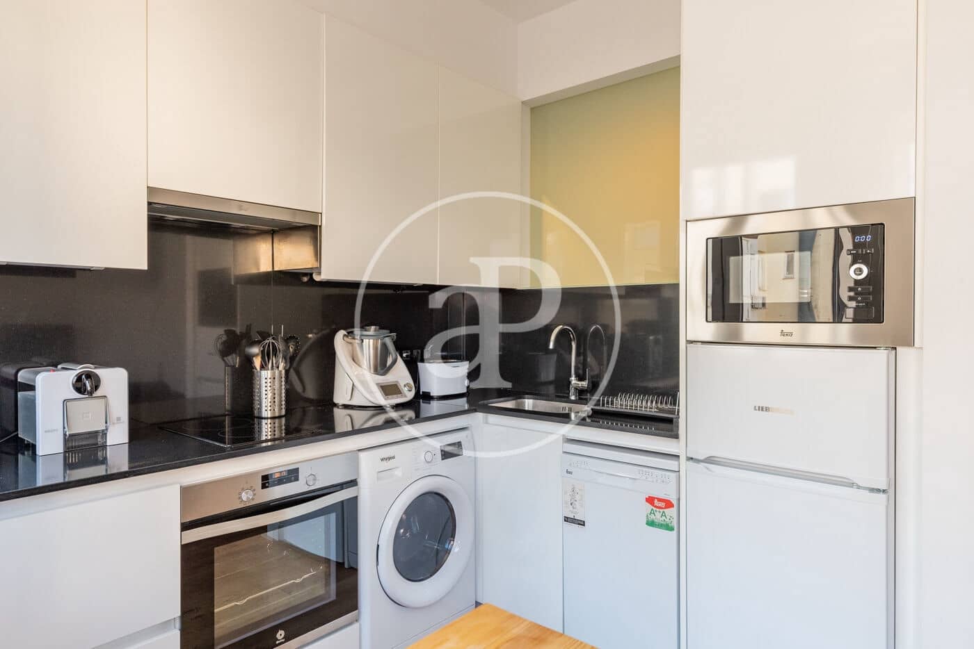 1 soveværelse Lejlighed til leje i Madrid by - € 1.400 (Ref: 9051353)