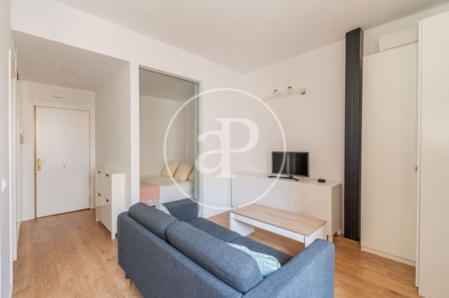 1 soveværelse Lejlighed til leje i Argüelles, Madrid by - € 1.400 (Ref: 9051353)