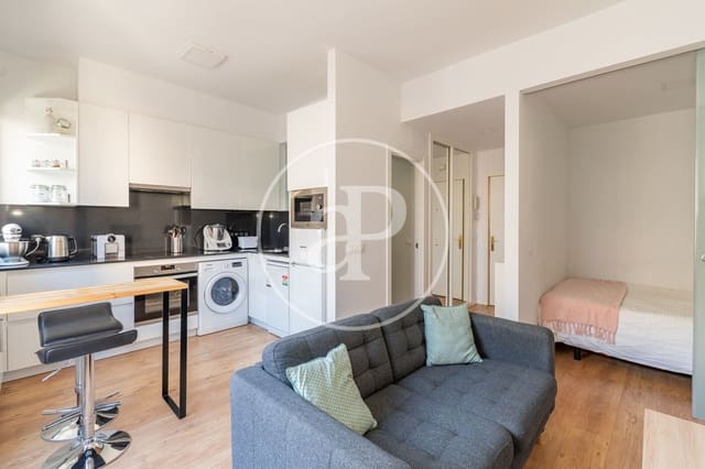 1 soveværelse Lejlighed til leje i Argüelles, Madrid by - € 1.400 (Ref: 9051353)