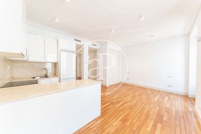 1 slaapkamer Villa te huur in Justicia, Madrid stad - € 1.800 (Ref: 9057871)