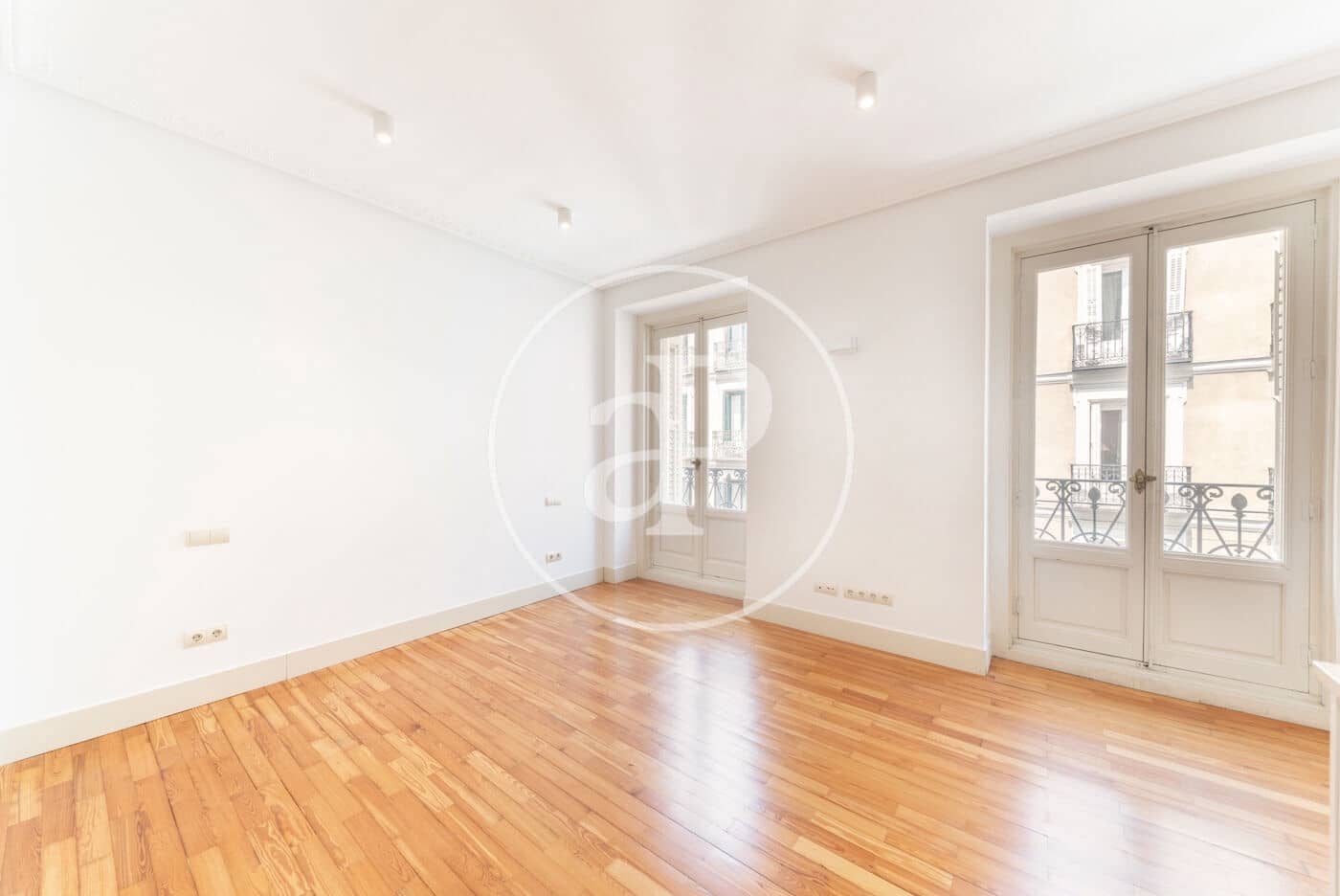 1 quarto Moradia para arrendar em Madrid cidade - 1 800 € (Ref: 9057871)