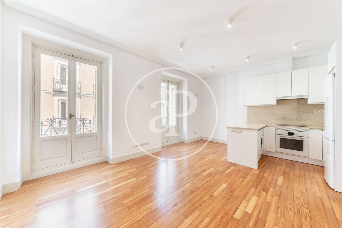 1 quarto Moradia para arrendar em Madrid cidade - 1 800 € (Ref: 9057871)