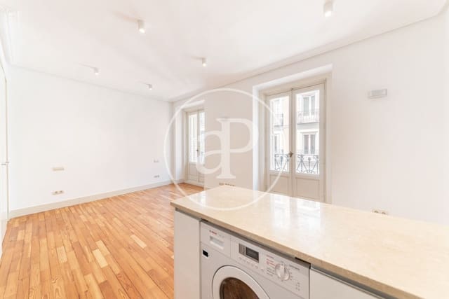 1 slaapkamer Villa te huur in Justicia, Madrid stad - € 1.800 (Ref: 9057871)