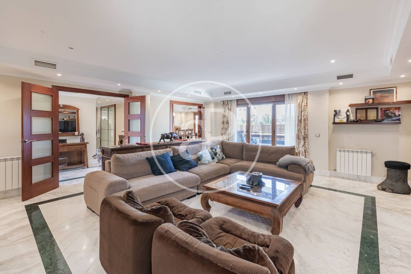 6 bedroom Villa for sale in Pozuelo de Alarcon with pool - € 1,700,000 (Ref: 9057881)