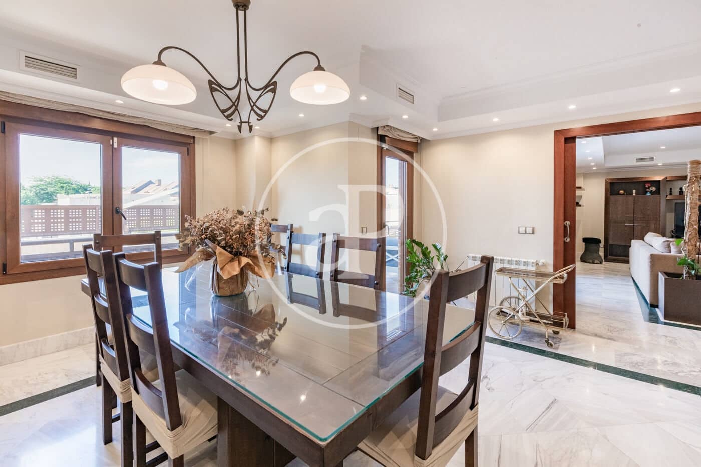 6 bedroom Villa for sale in Pozuelo de Alarcon with pool - € 1,700,000 (Ref: 9057881)