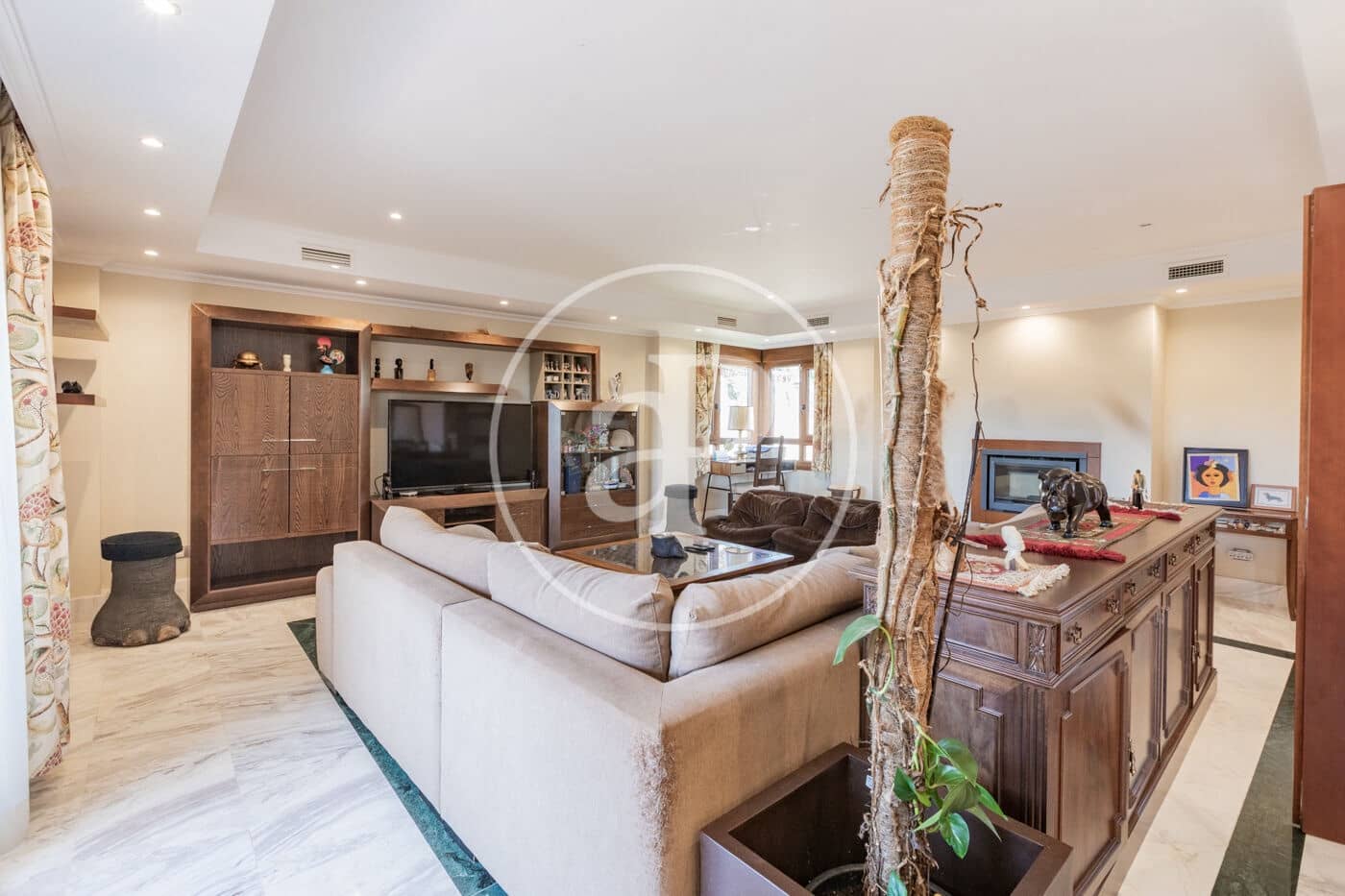 6 bedroom Villa for sale in Pozuelo de Alarcon with pool - € 1,700,000 (Ref: 9057881)