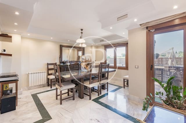 6 soveværelse Villa til salg i Pozuelo de Alarcón med swimmingpool - € 1.700.000 (Ref: 9057881)