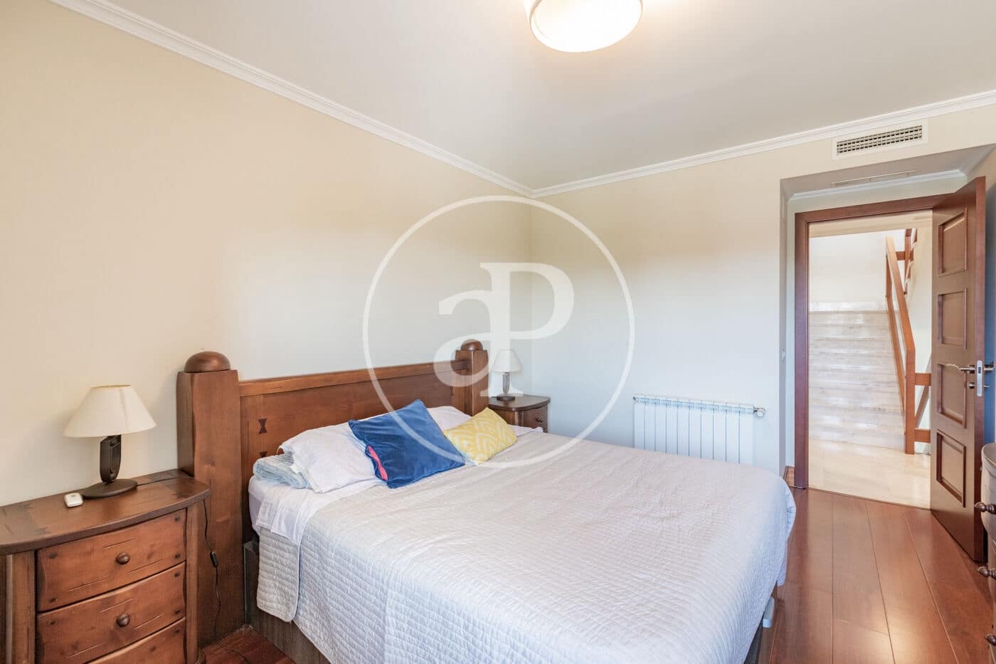 6 bedroom Villa for sale in Pozuelo de Alarcon with pool - € 1,700,000 (Ref: 9057881)